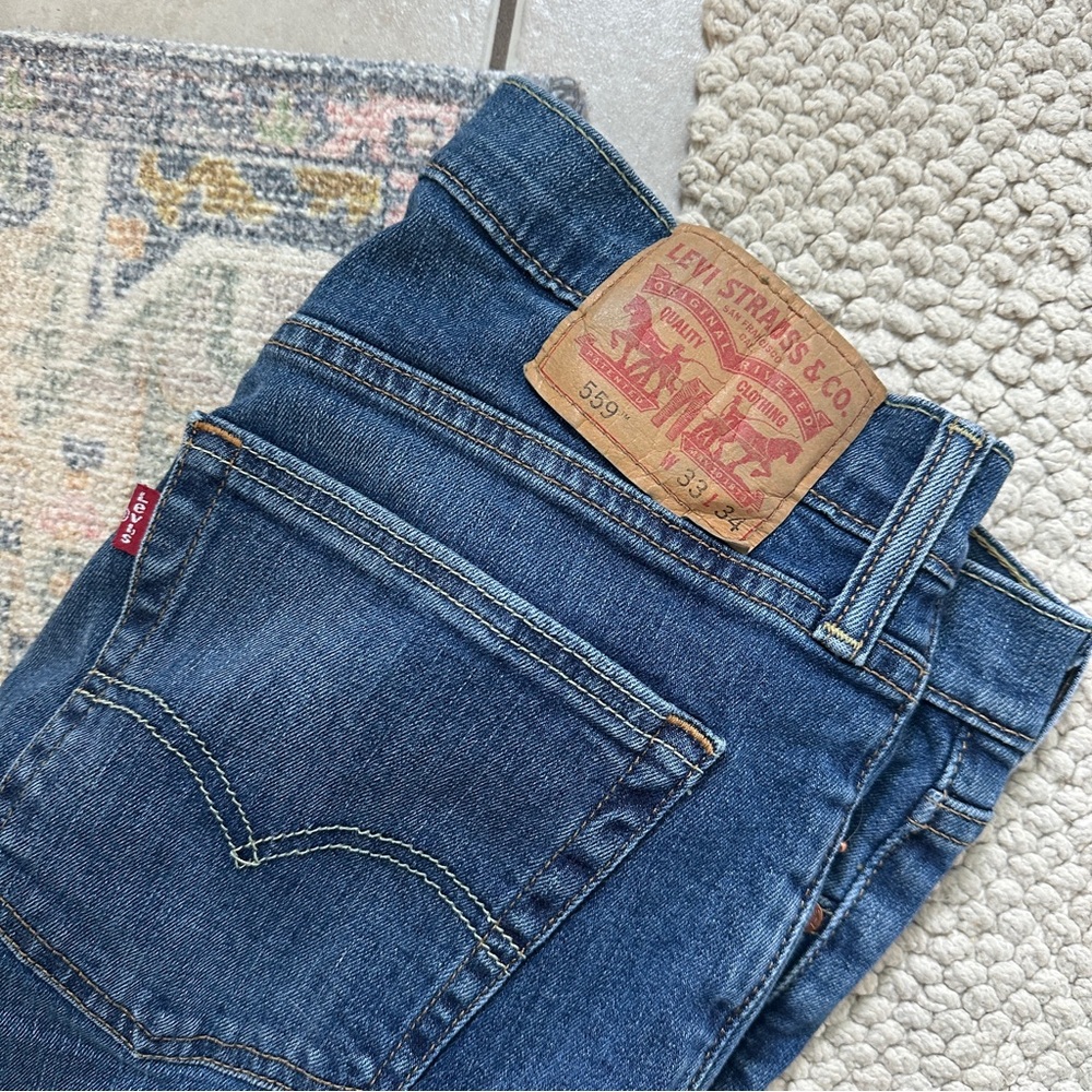 Levi's 559 Relaxed Straight Jeans Tag 33x34 Actual 33x32 - Picture 3 of 5